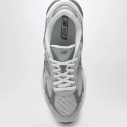 2010 ABZORB Sneaker