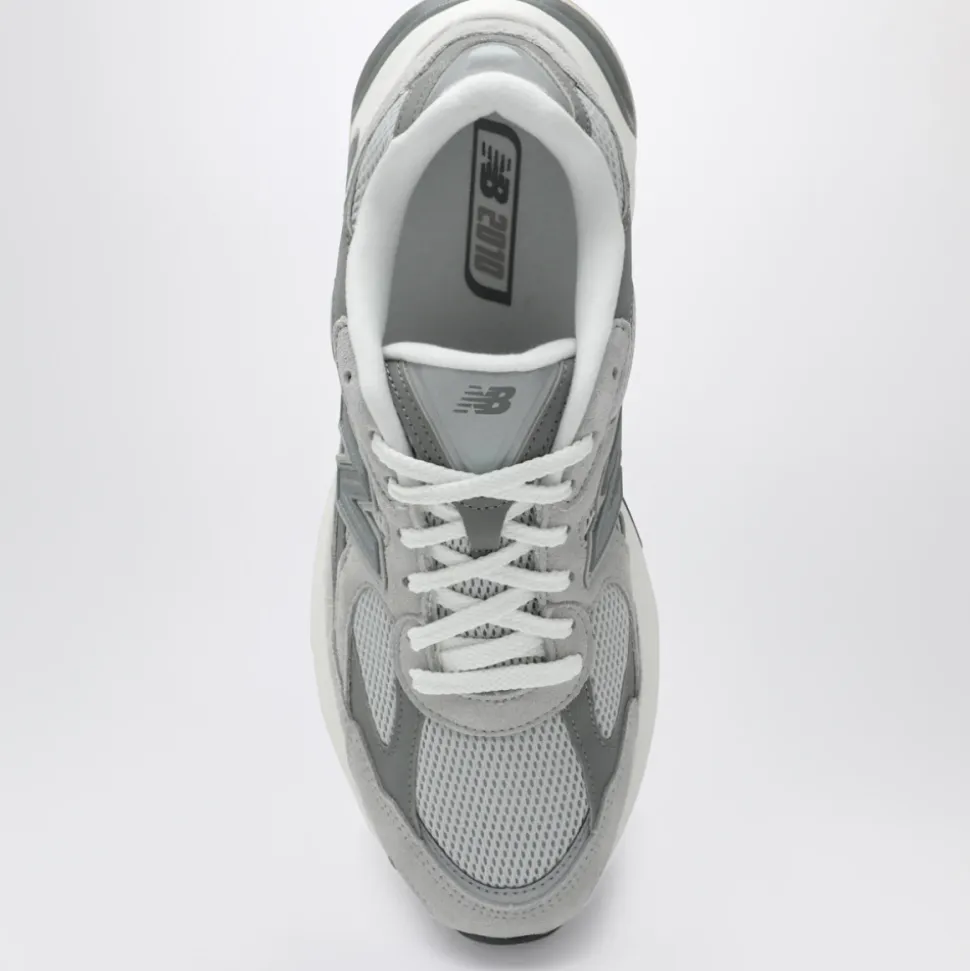 2010 ABZORB Sneaker