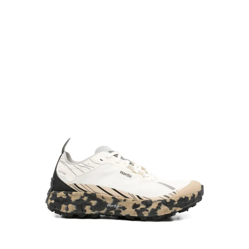 001A Sneakers