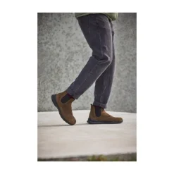 2142 Boots