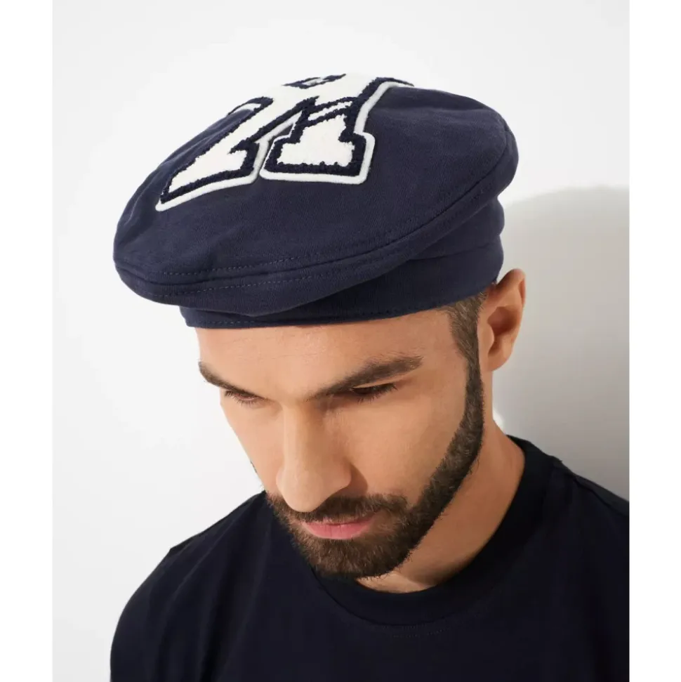 Béret en laine brodé avec logo K