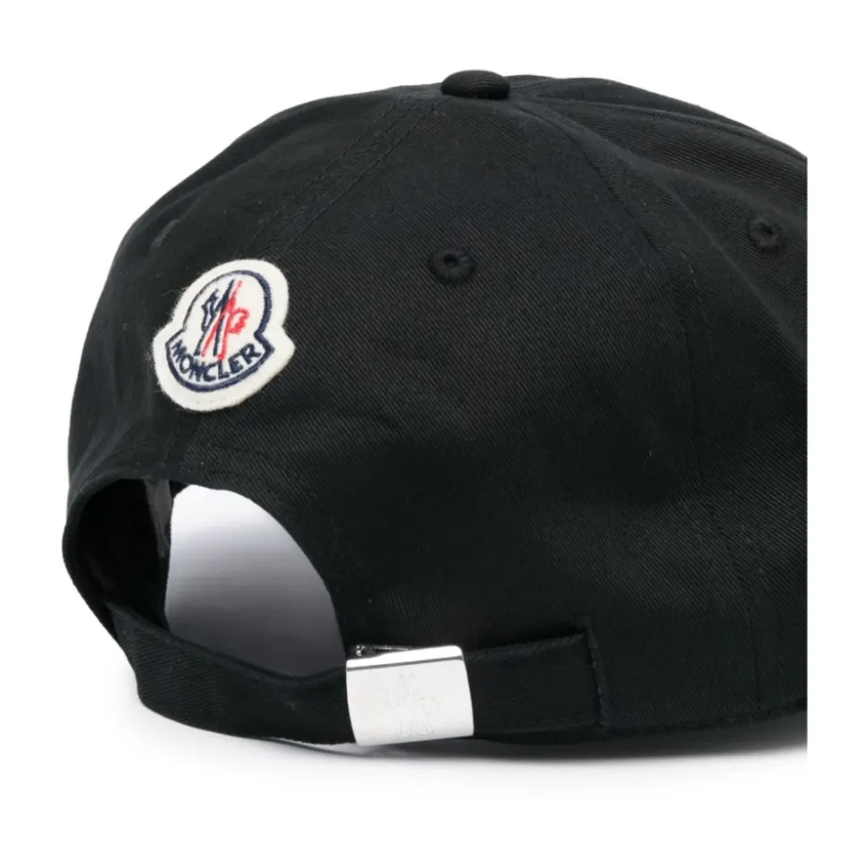 Caps