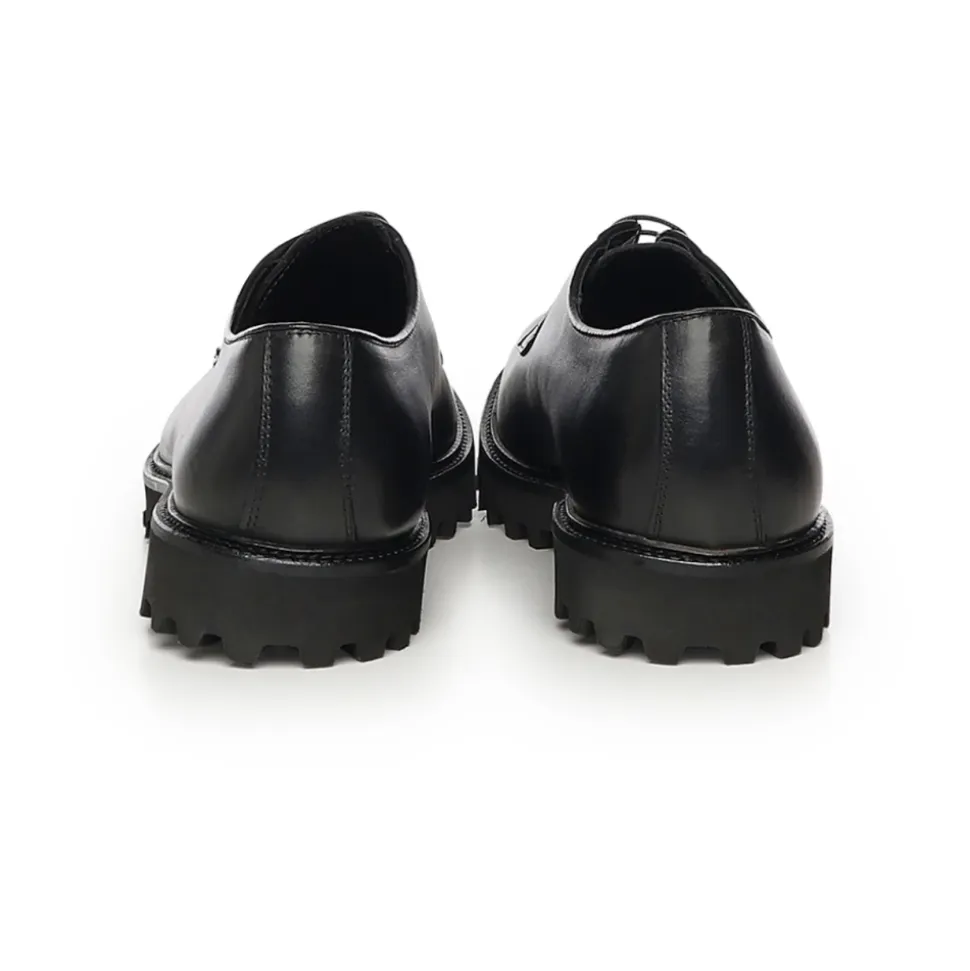 Castro Lace-Up Shoe
