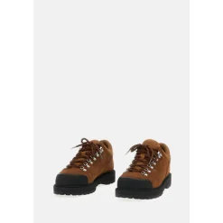 Chaussure basse d'inspiration trekking