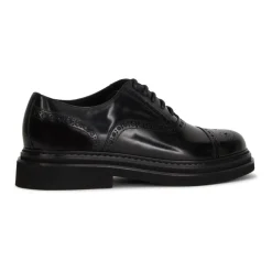 Chaussures à lacets