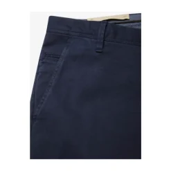 Chinos