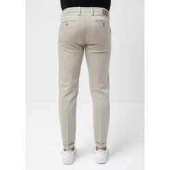 Chinos avec revers style MUCHA
