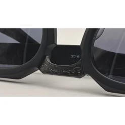 Élégantes Lunettes de Soleil Panto Noires Mat