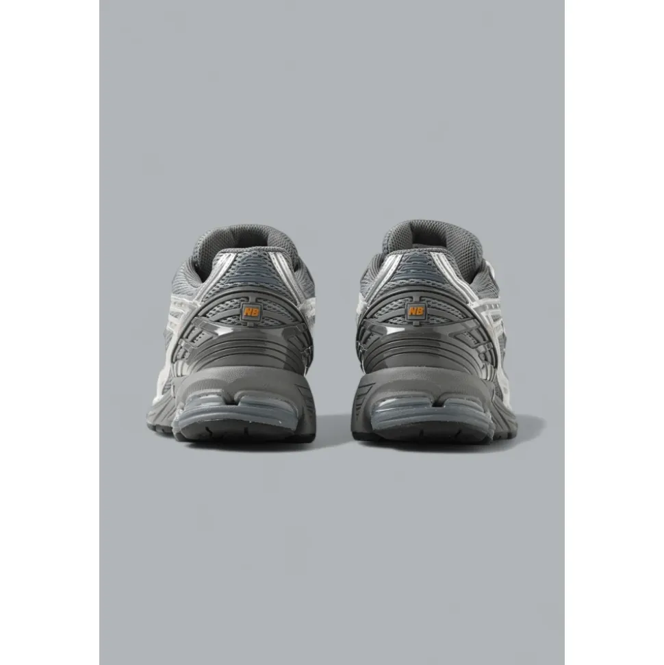 1906 Sneaker