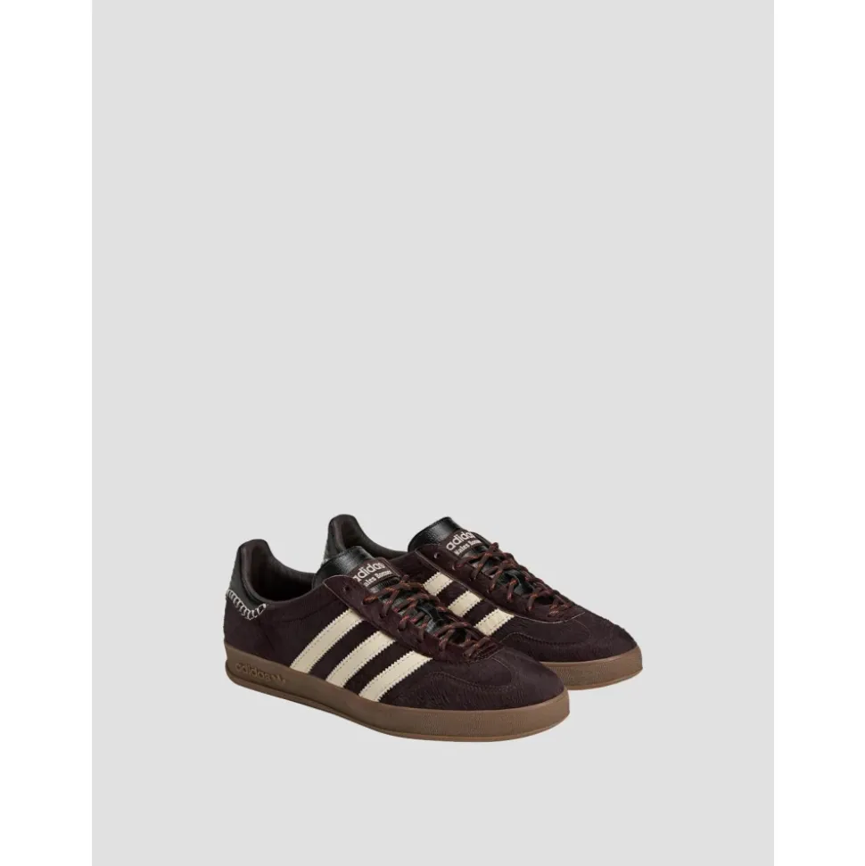 WB Gazelle Pony Sneakers