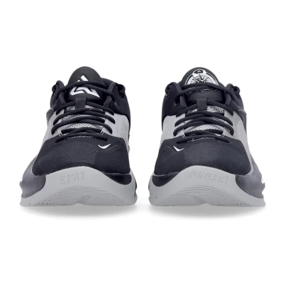 Zoom Freak 4 Basket